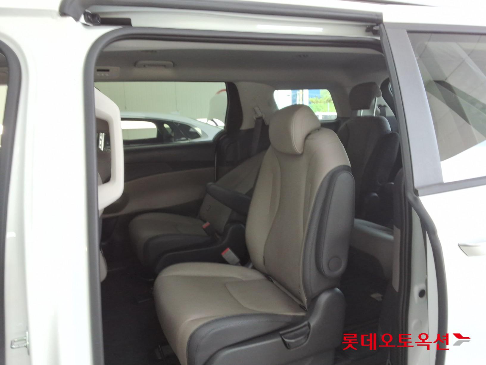 2024 - kia carnival