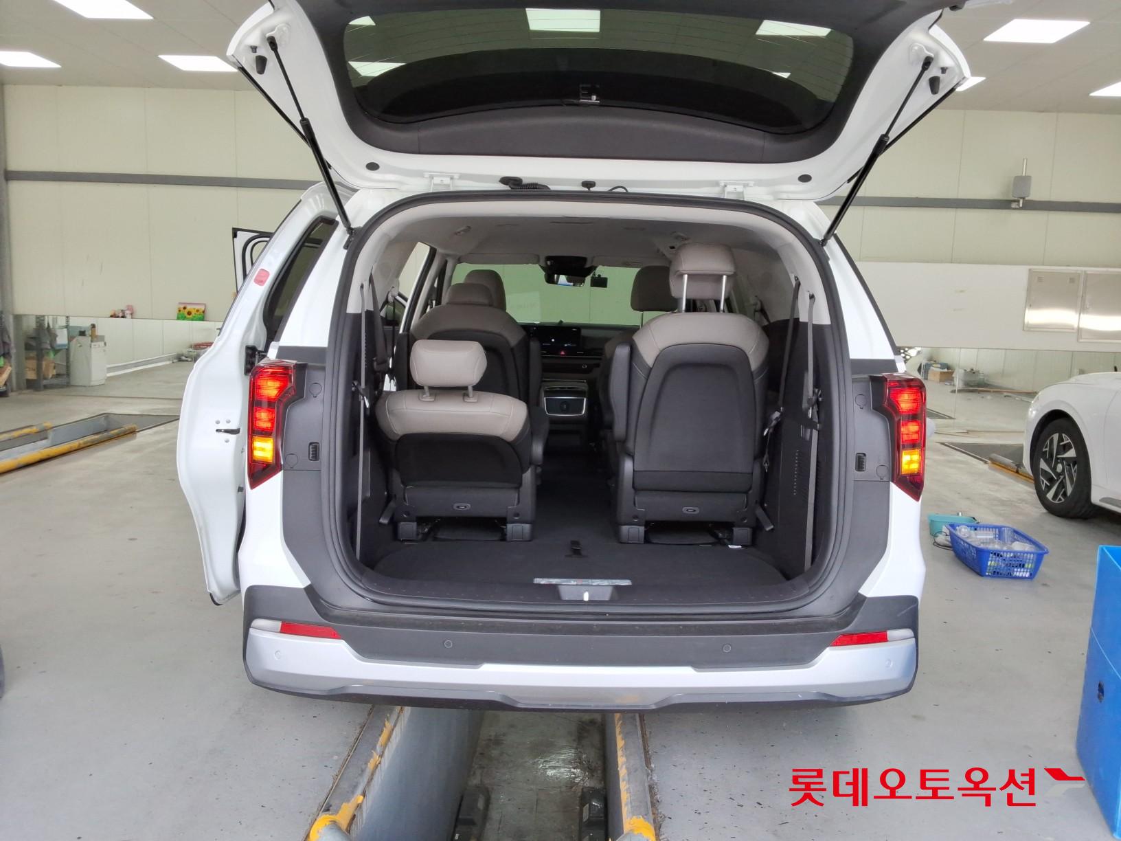 2024 - kia carnival