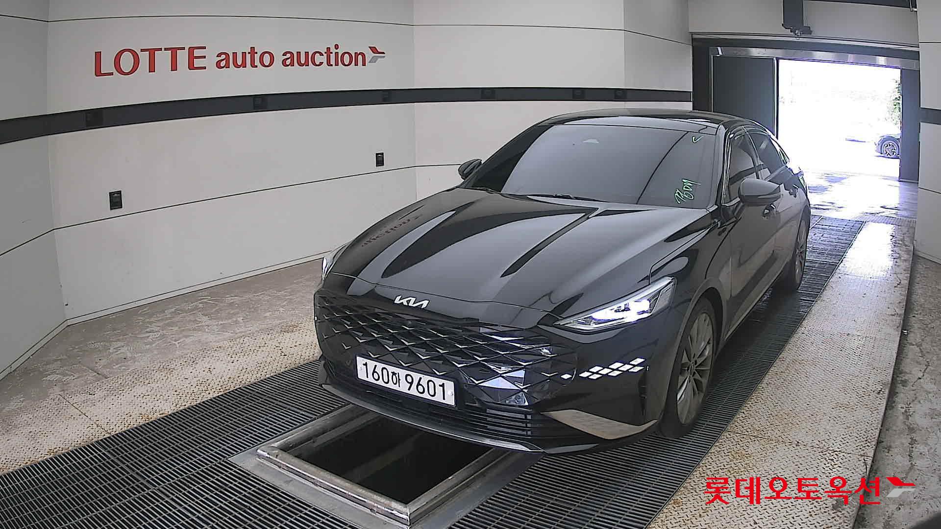 2022 - kia k8