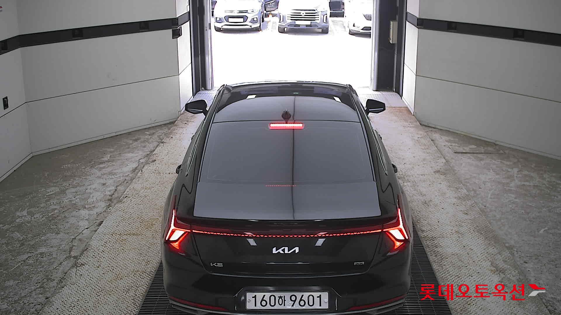 2022 - kia k8