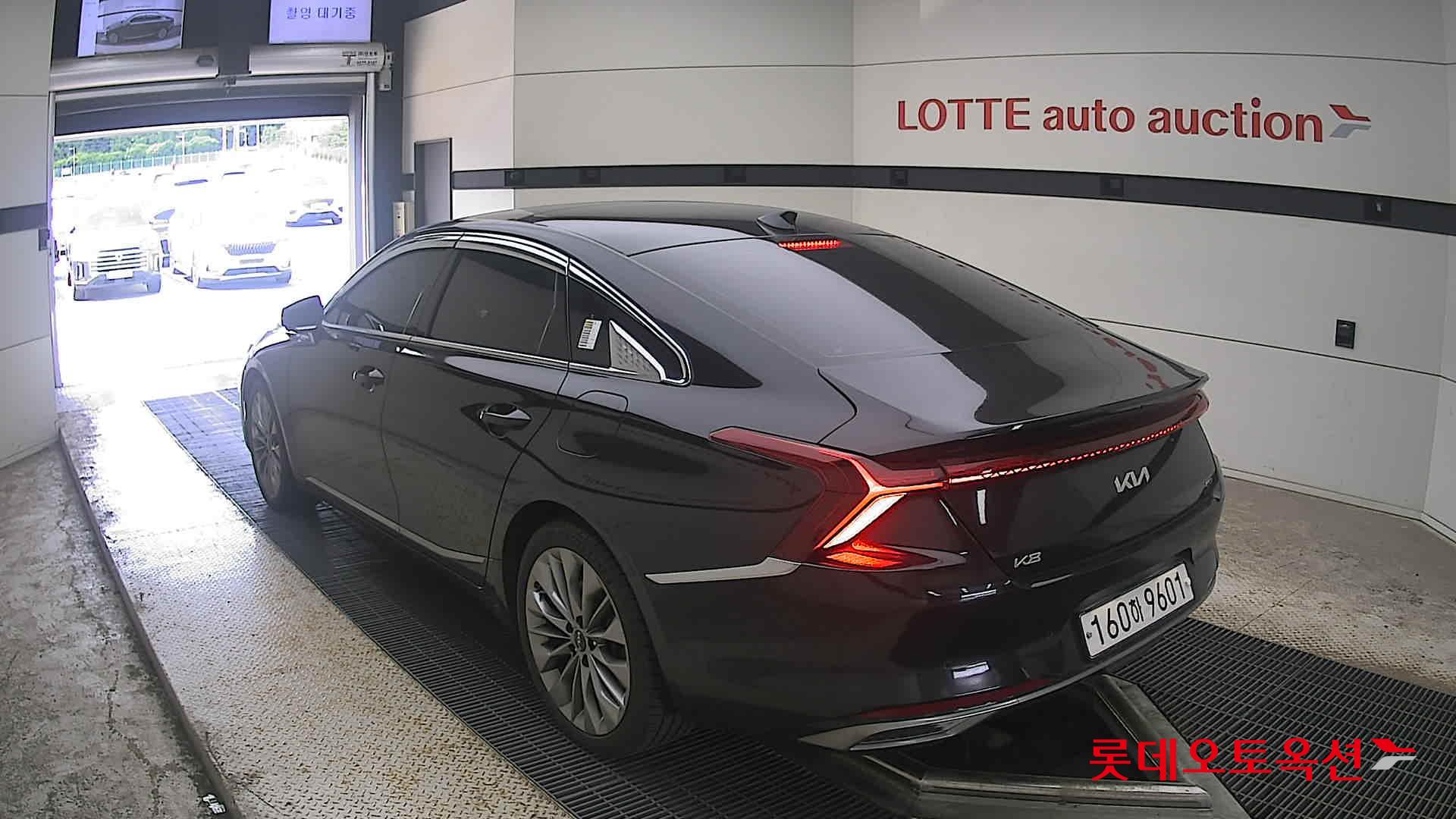 2022 - kia k8