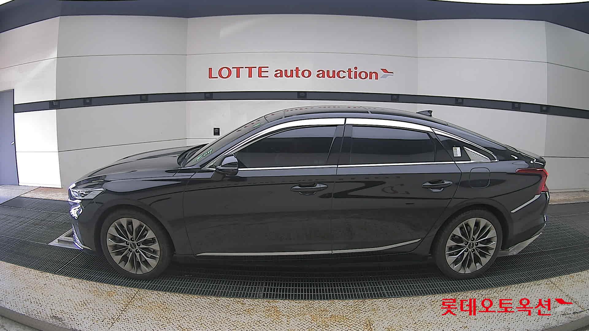 2022 - kia k8