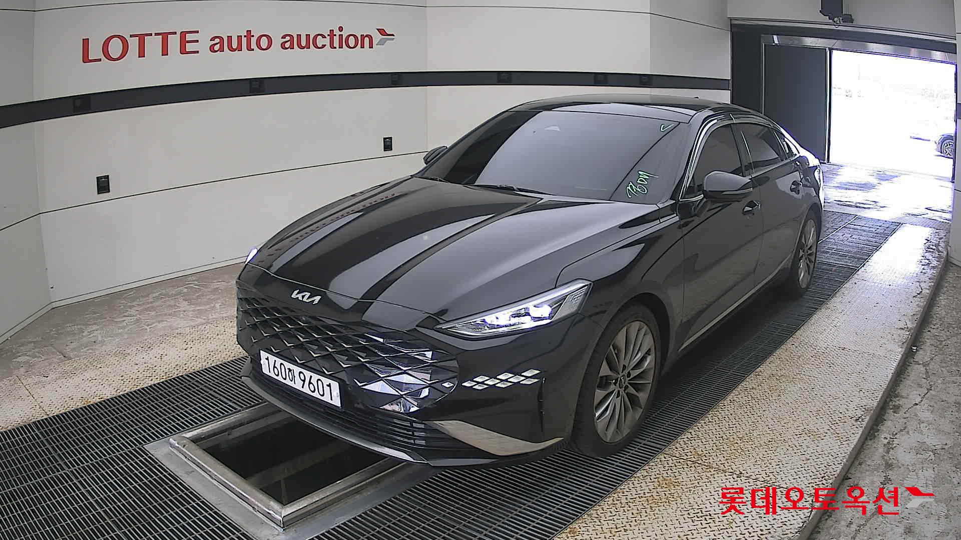 2022 - kia k8