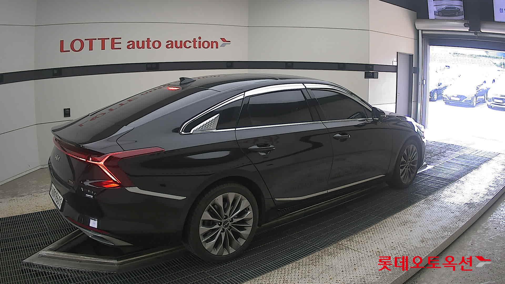 2022 - kia k8