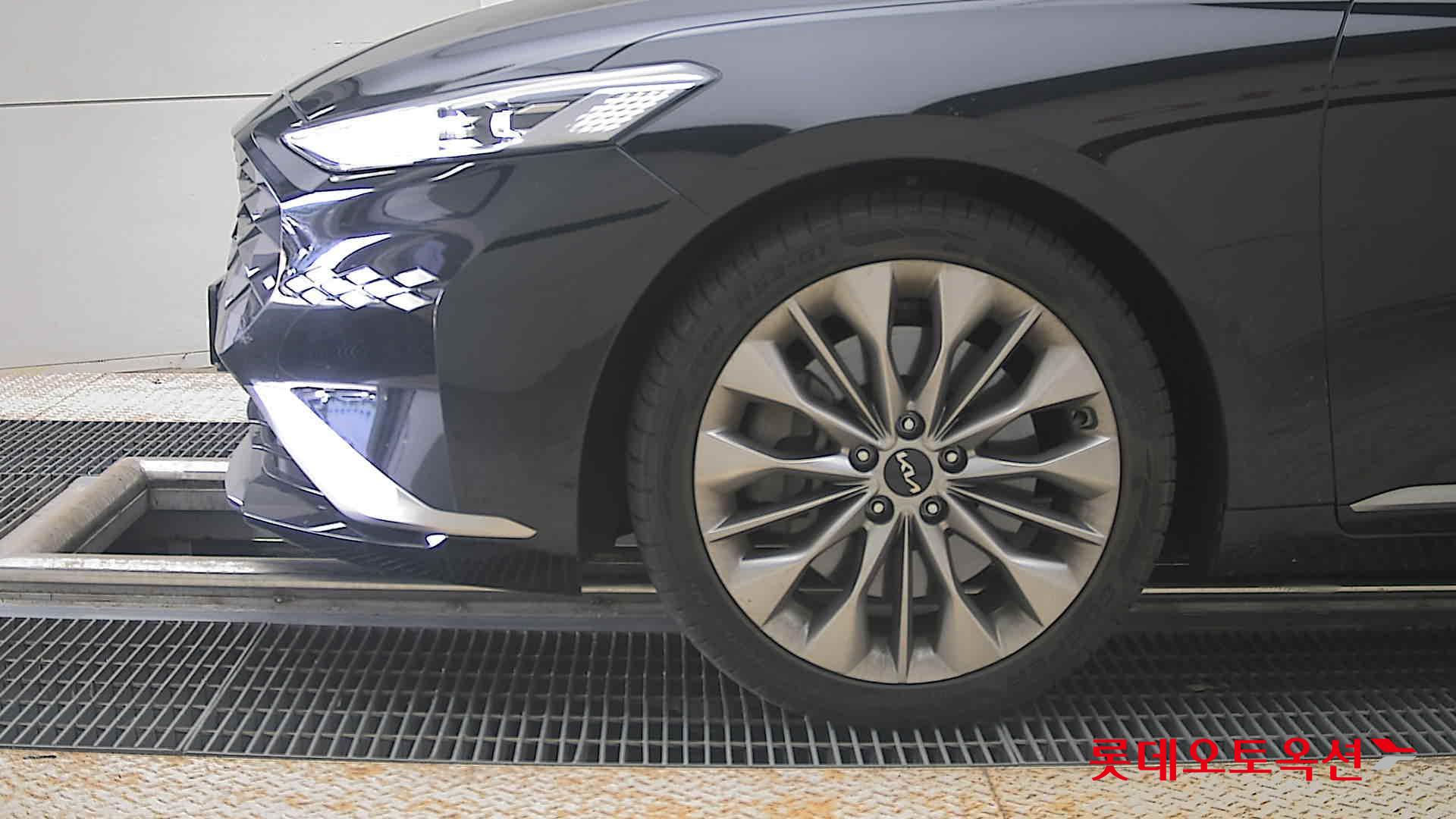 2022 - kia k8