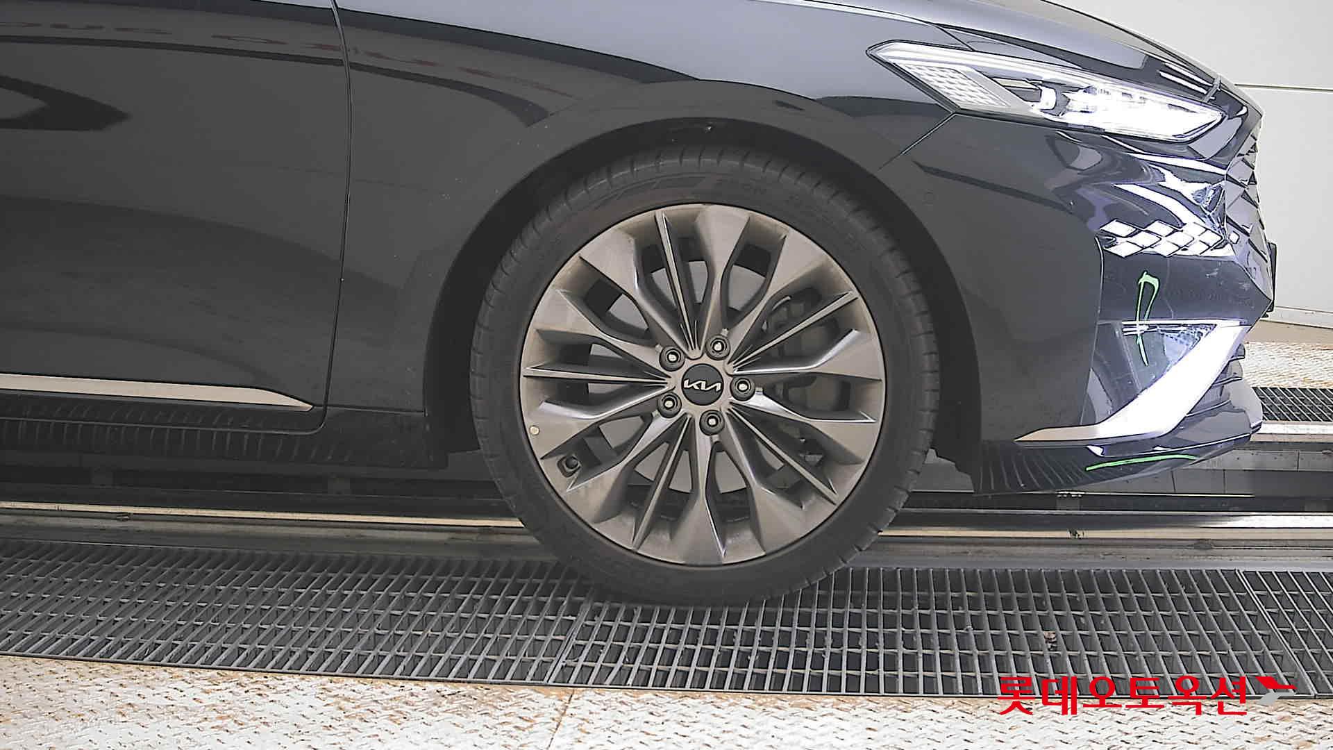 2022 - kia k8