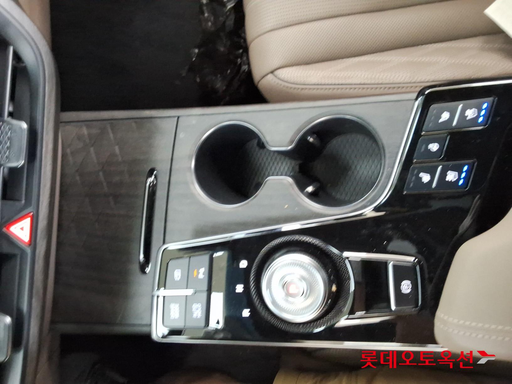 2022 - kia k8