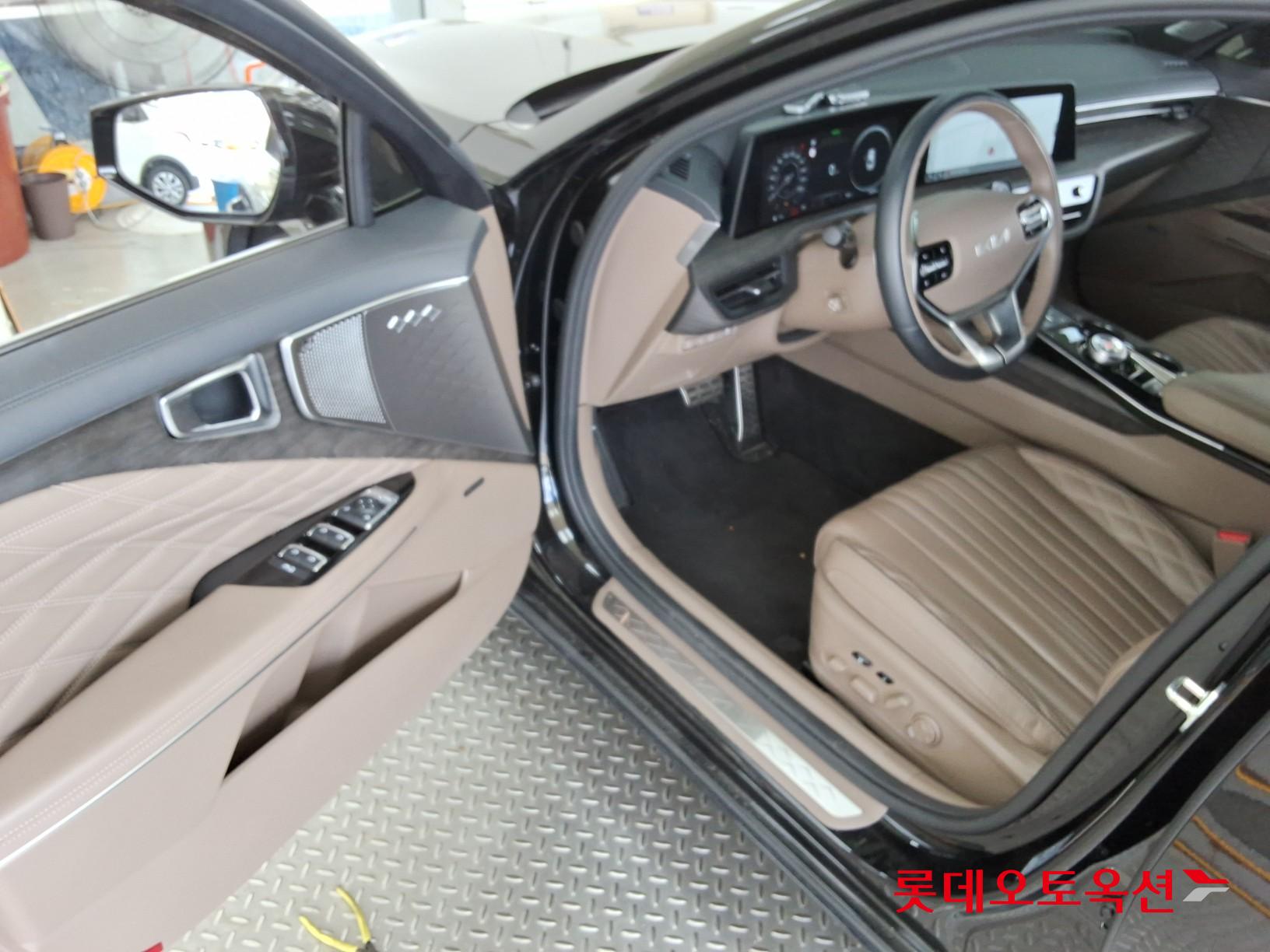 2022 - kia k8