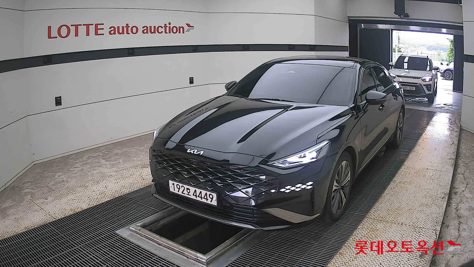 2023 - kia k8