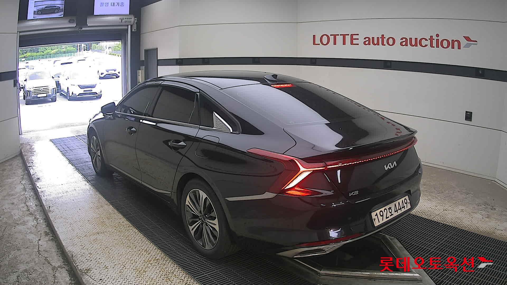 2023 - kia k8