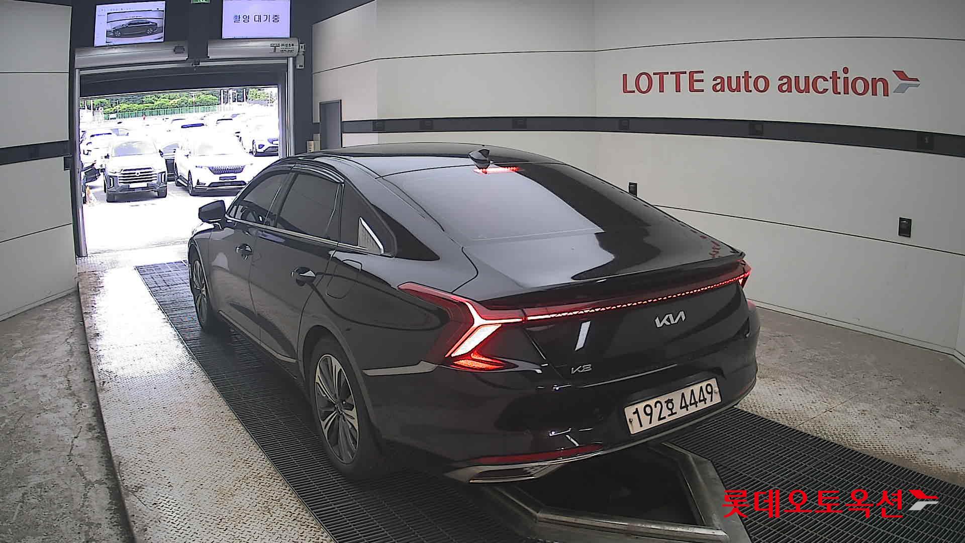 2023 - kia k8