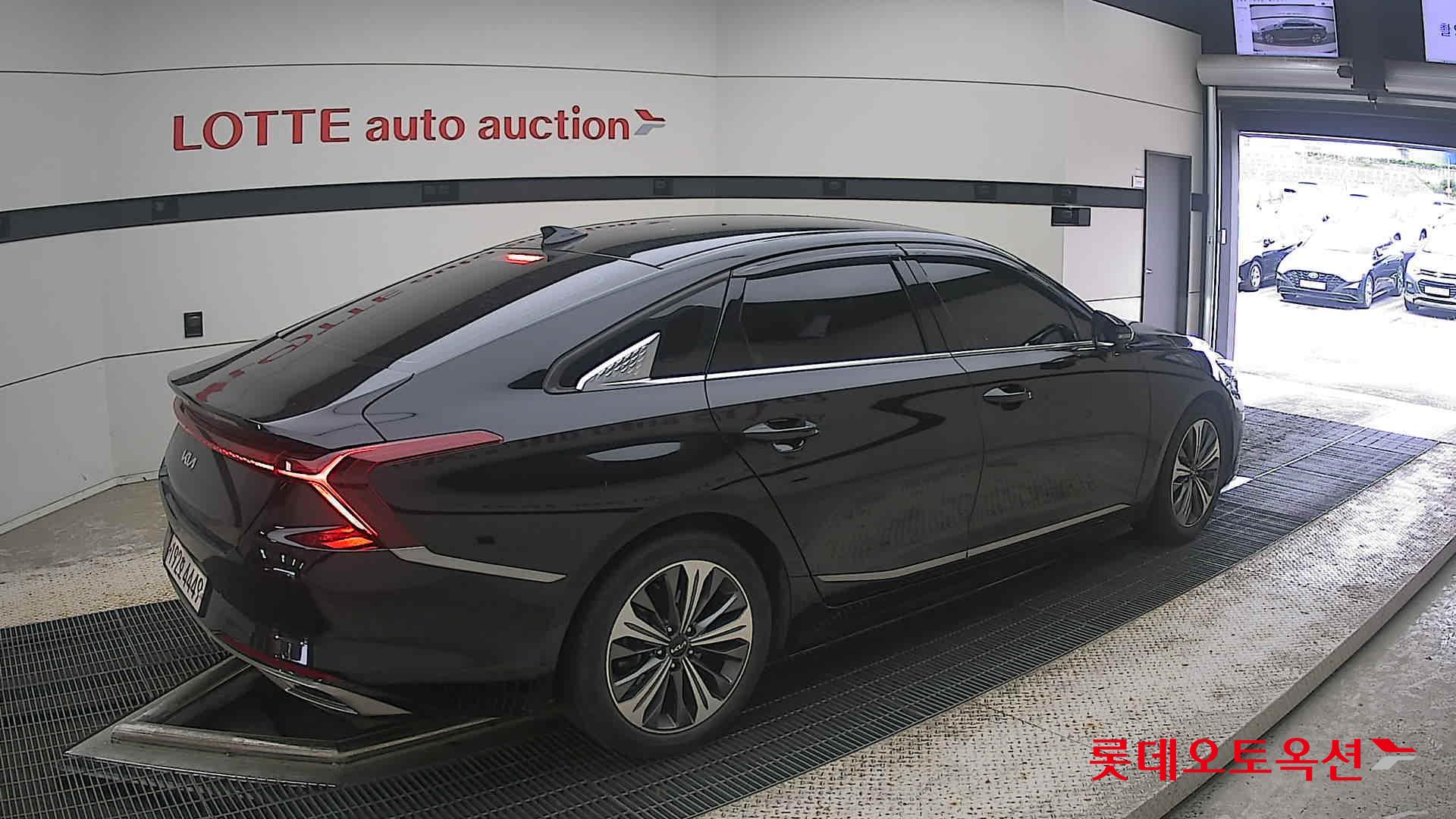 2023 - kia k8