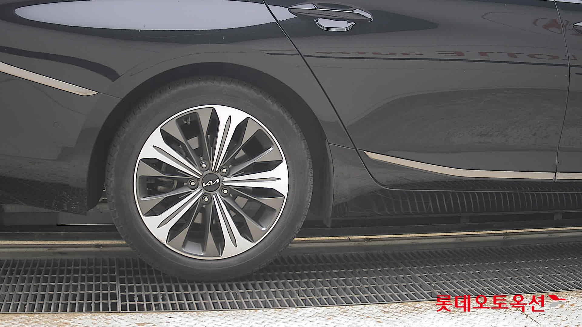 2023 - kia k8