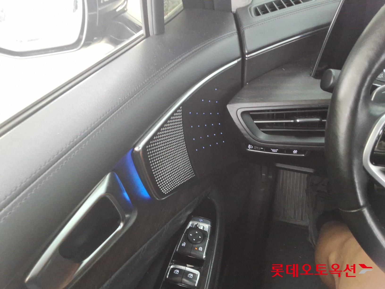 2023 - kia k8