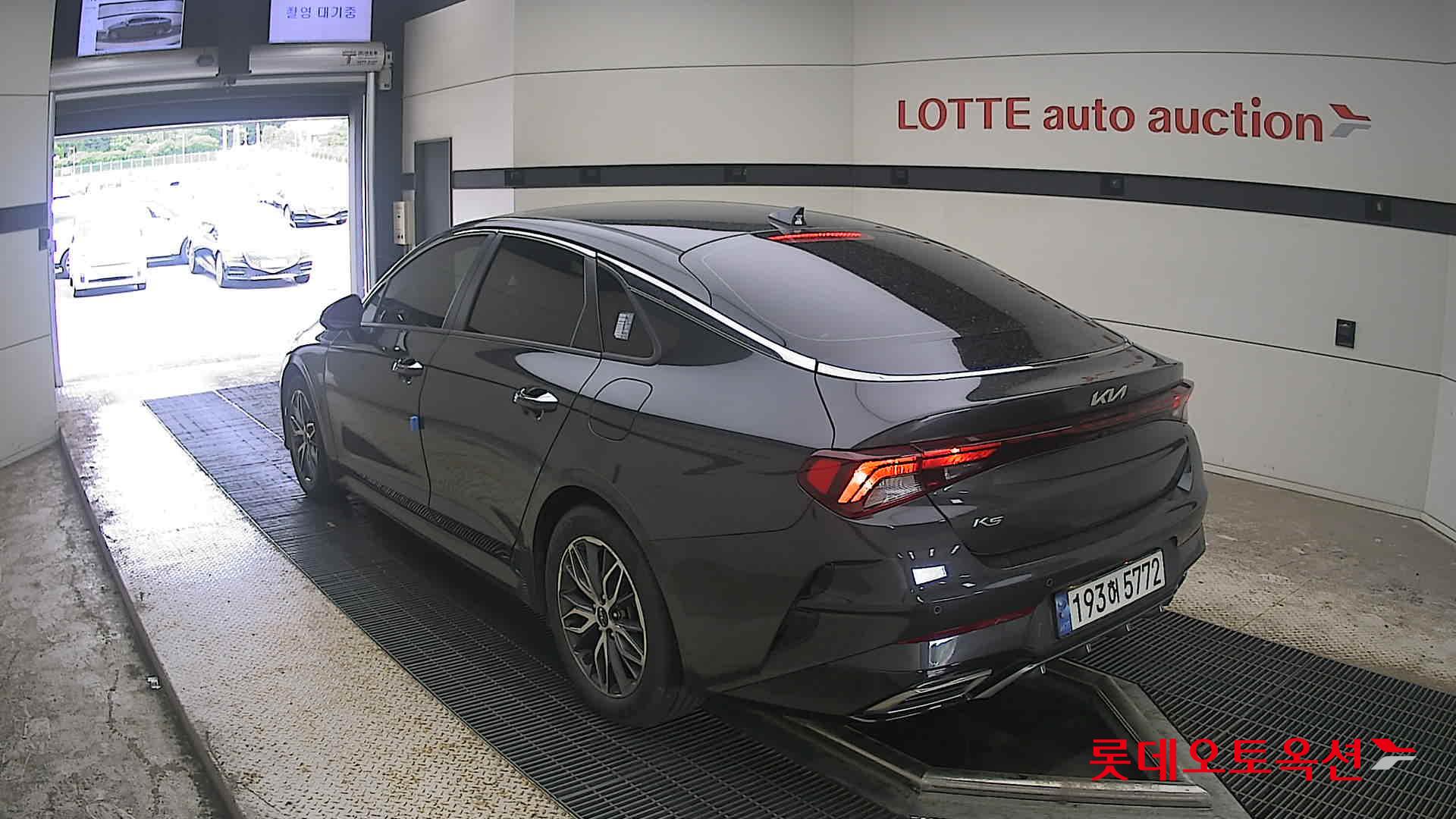 2022 - kia k5