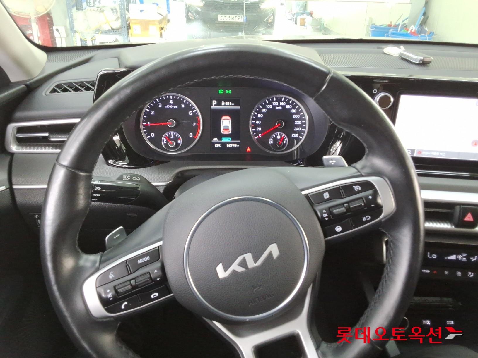 2022 - kia k5