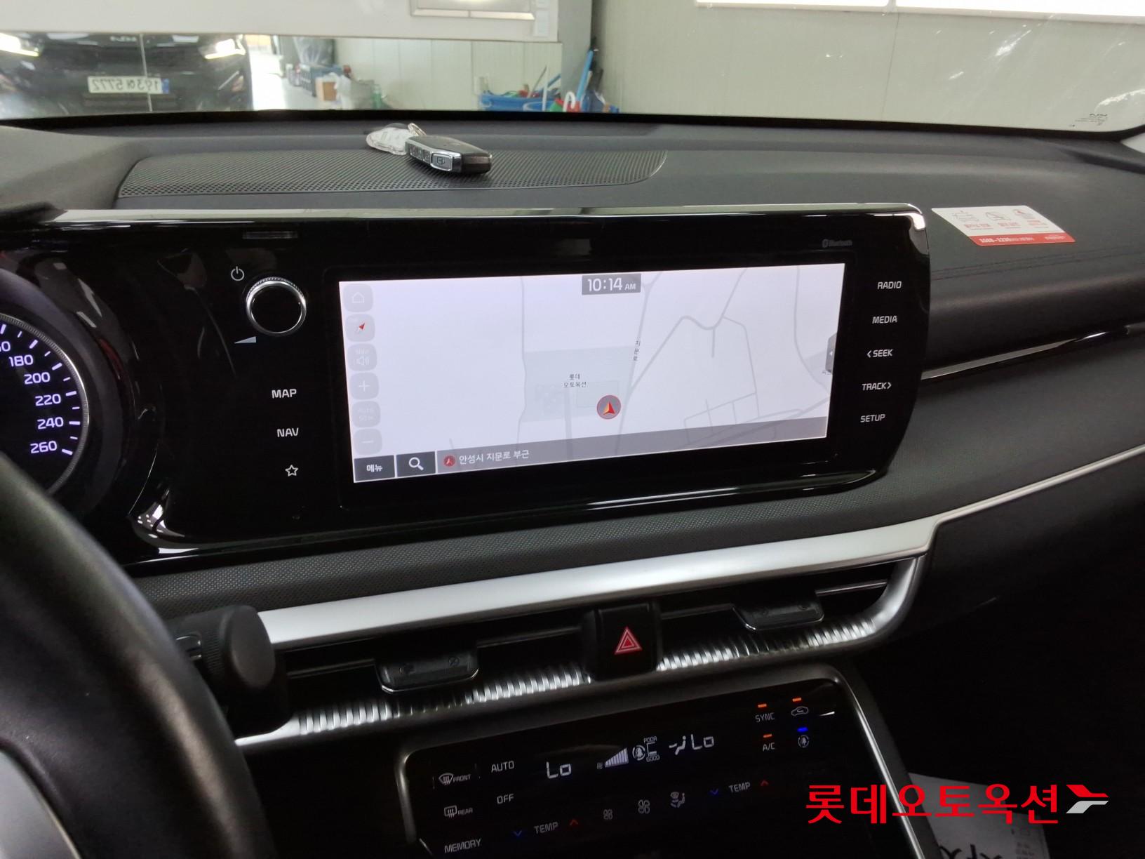 2022 - kia k5