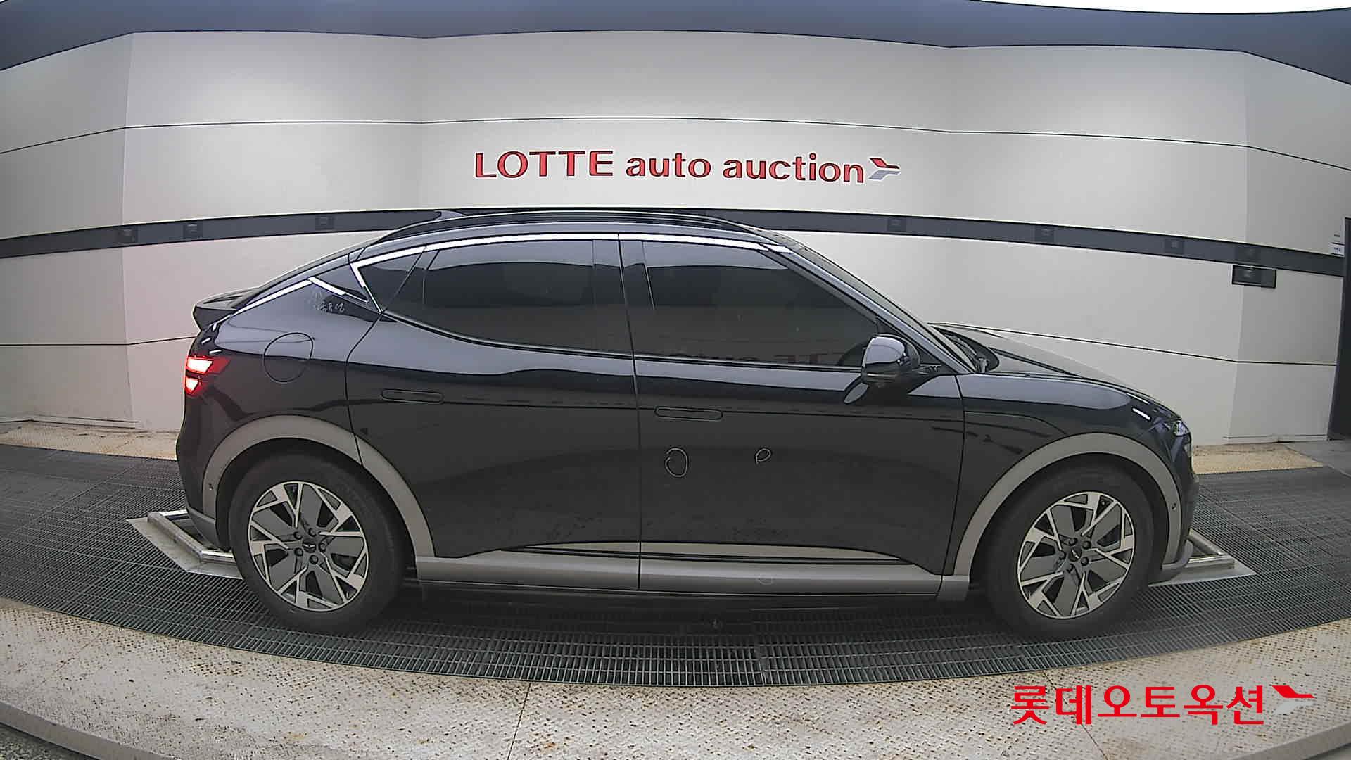 2022 - genesis gv60