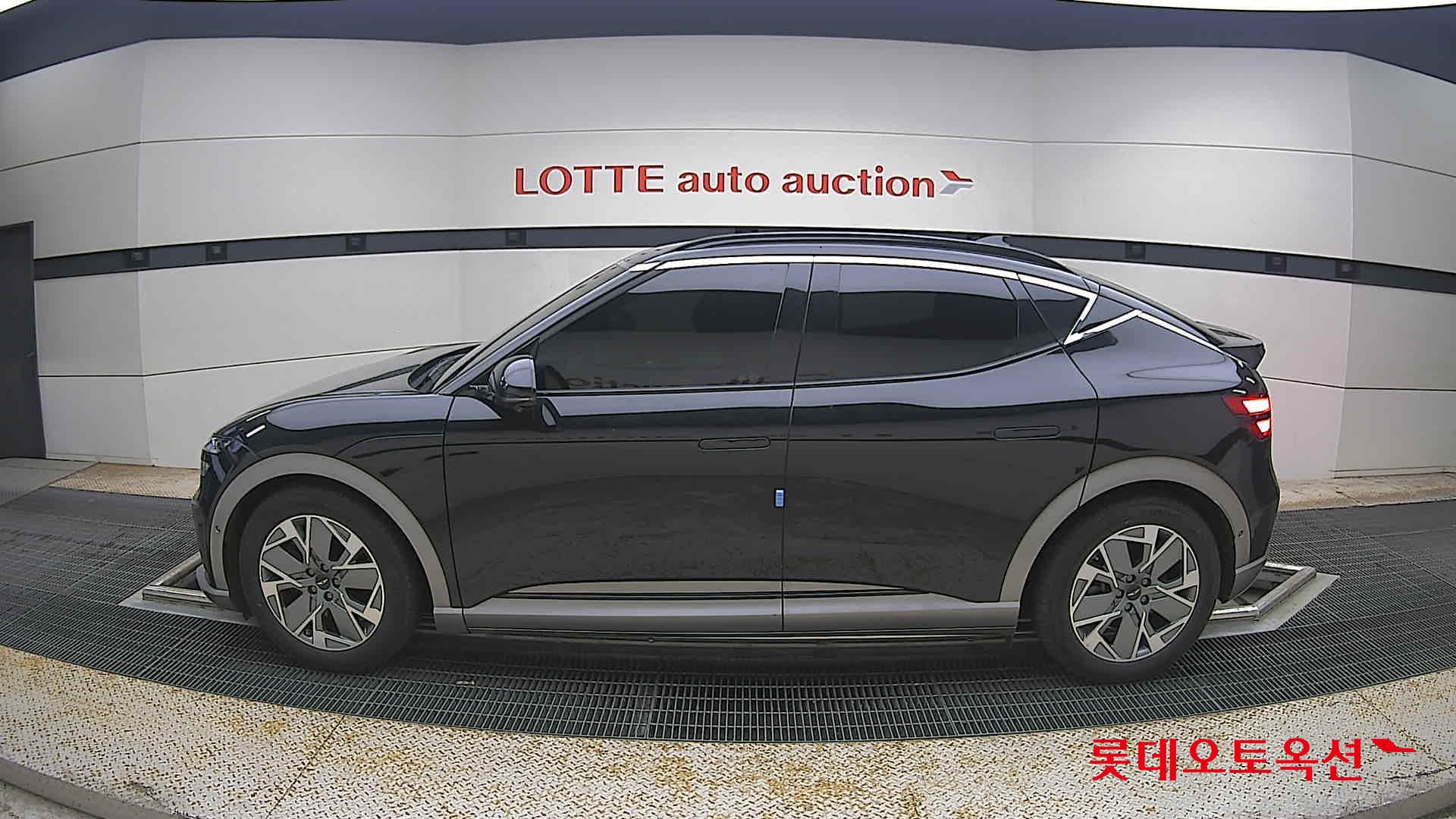 2022 - genesis gv60