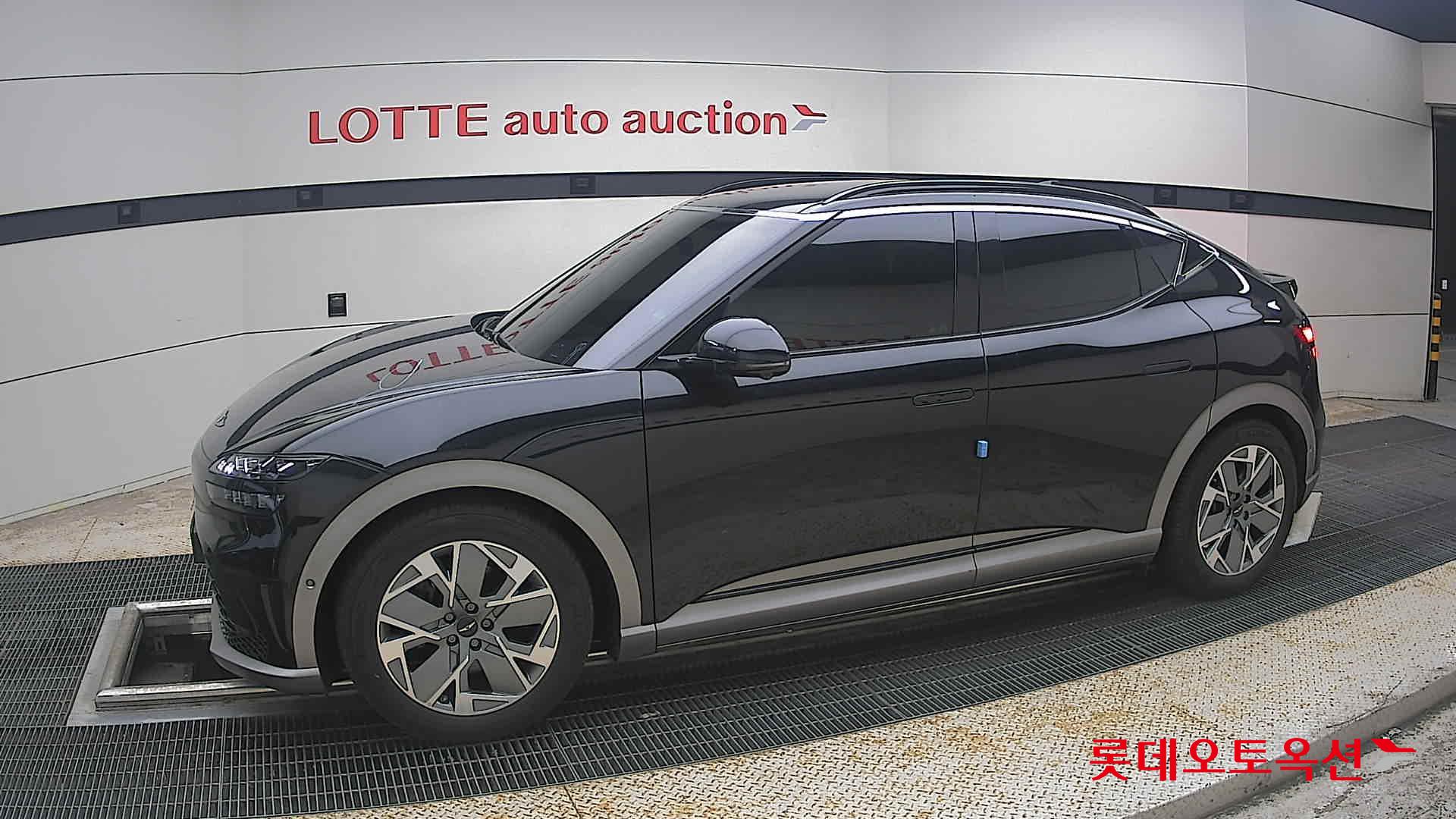 2022 - genesis gv60