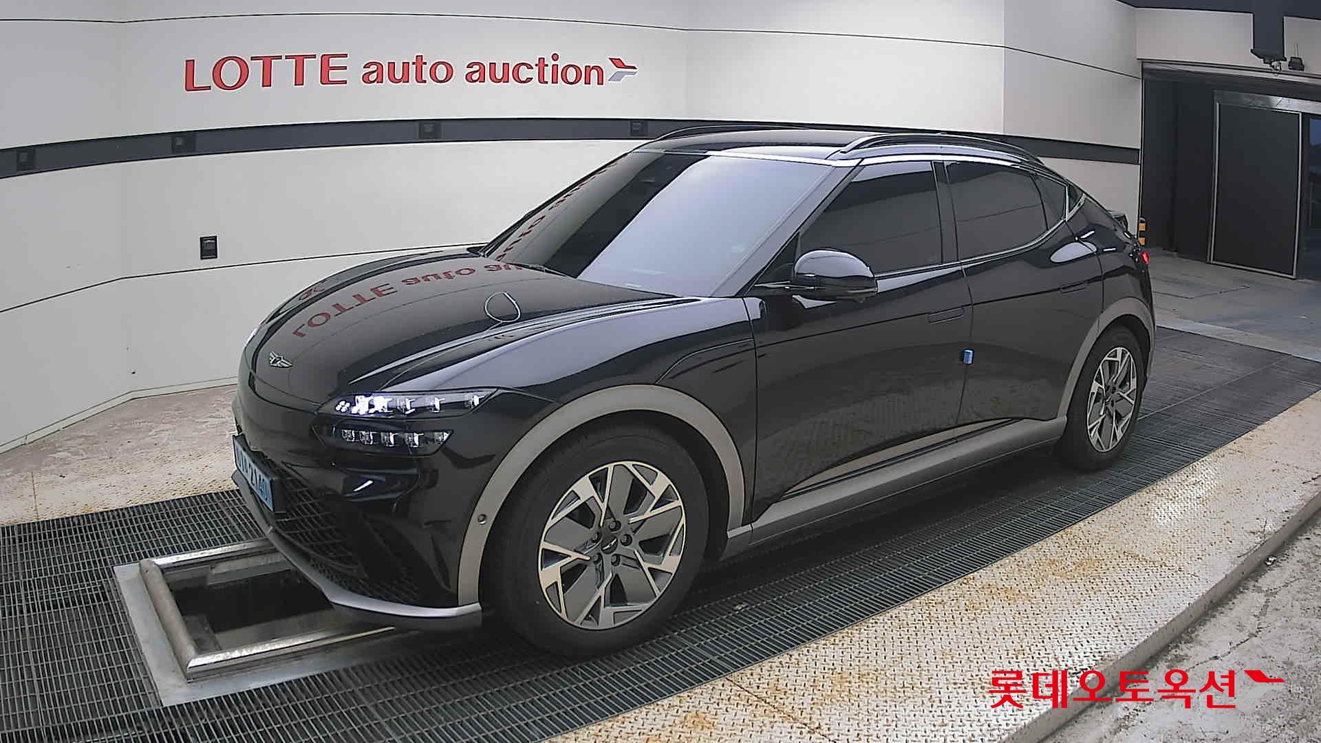2022 - genesis gv60