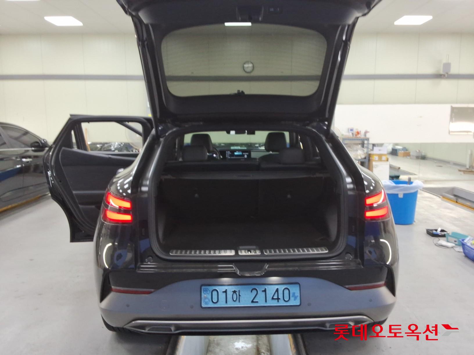 2022 - genesis gv60