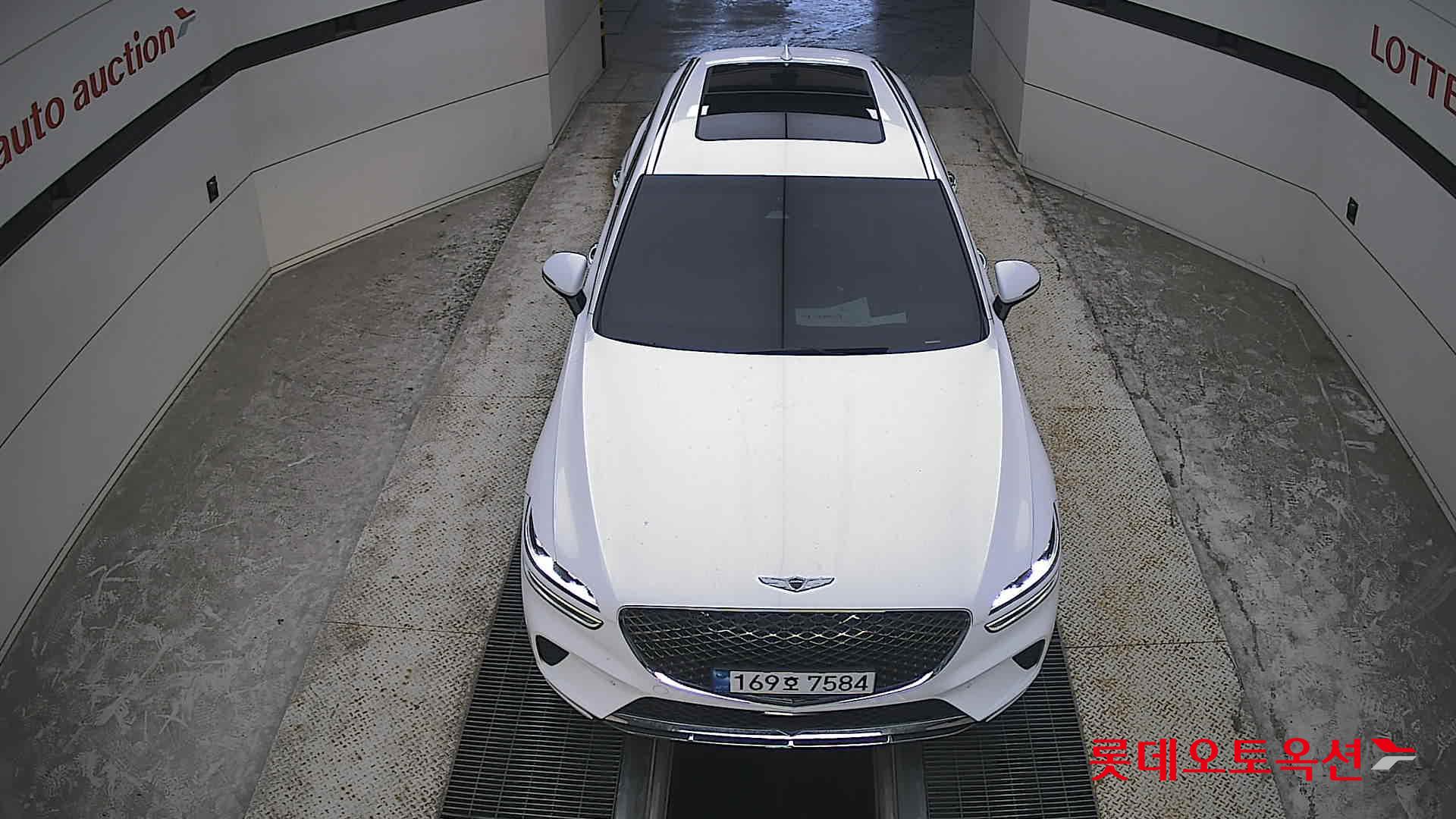 2022 - genesis gv70