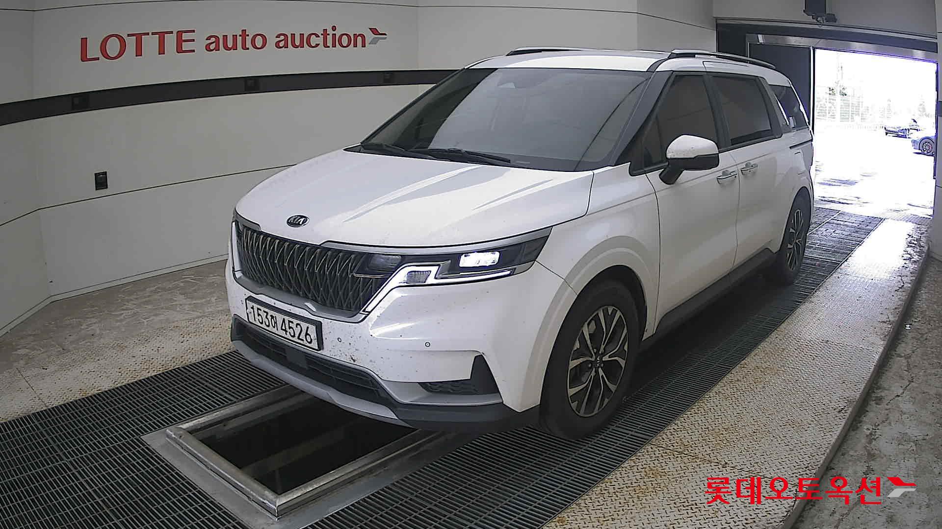 2021 - kia carnival