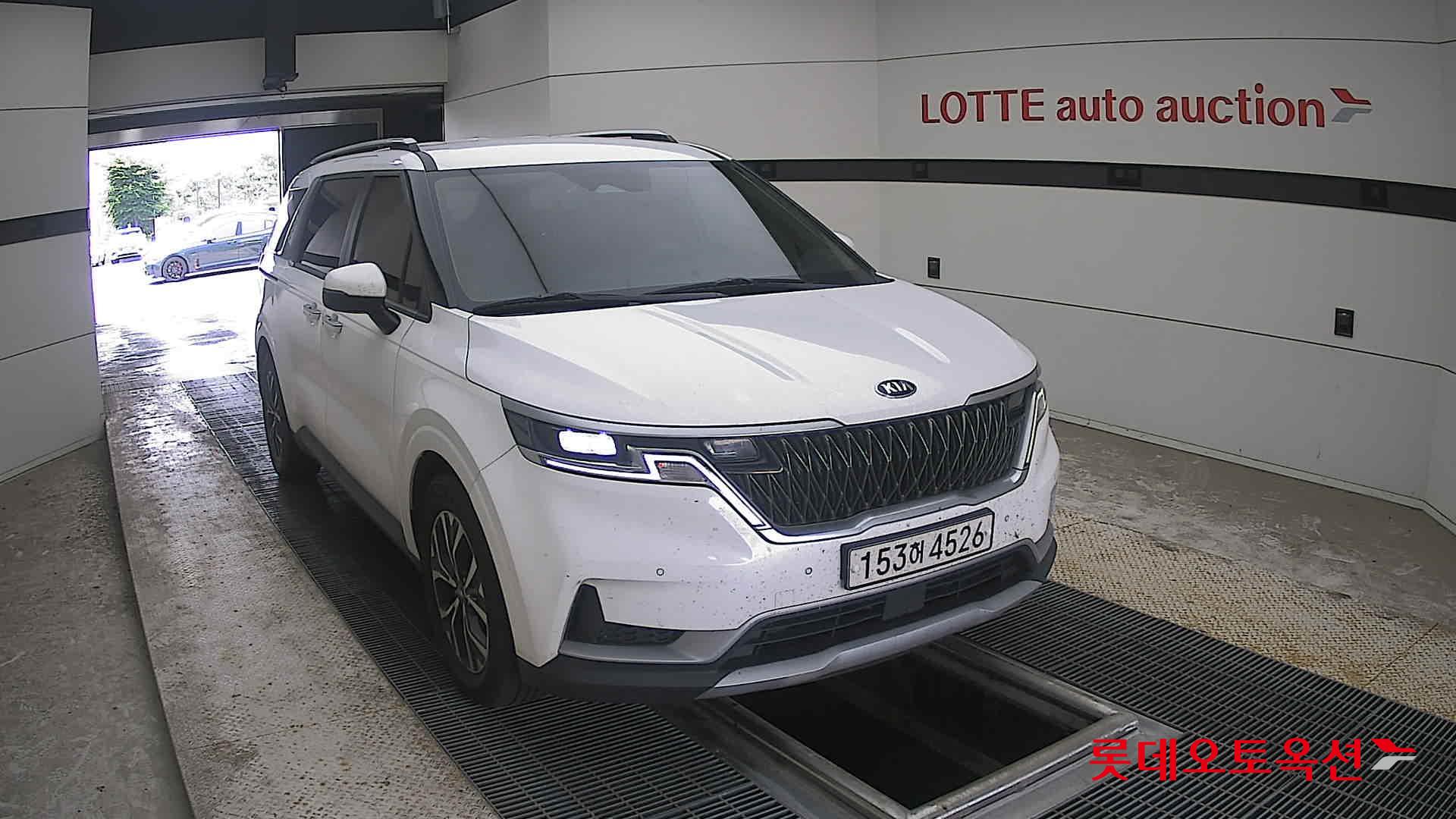 2021 - kia carnival