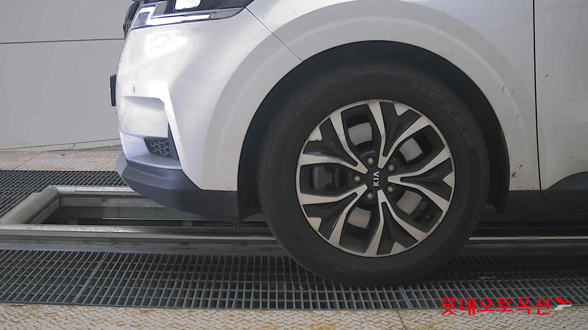 2021 - kia carnival