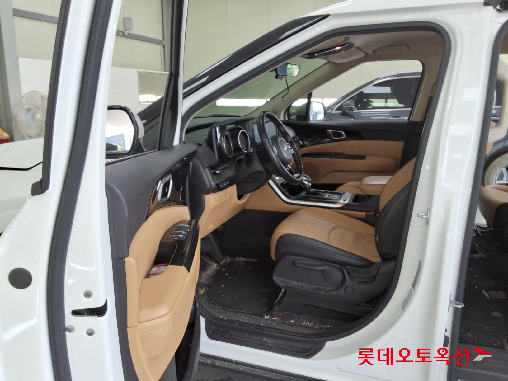 2021 - kia carnival