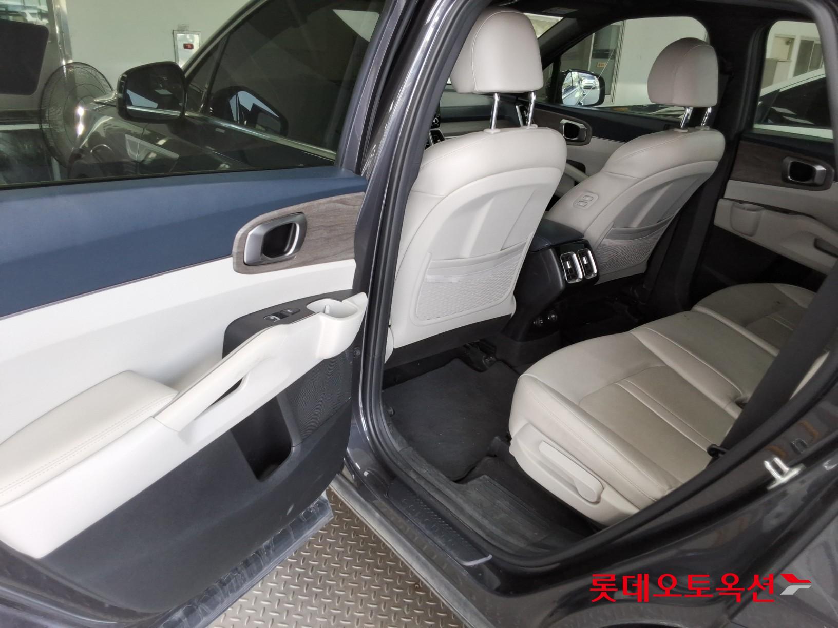 2023 - kia sorento