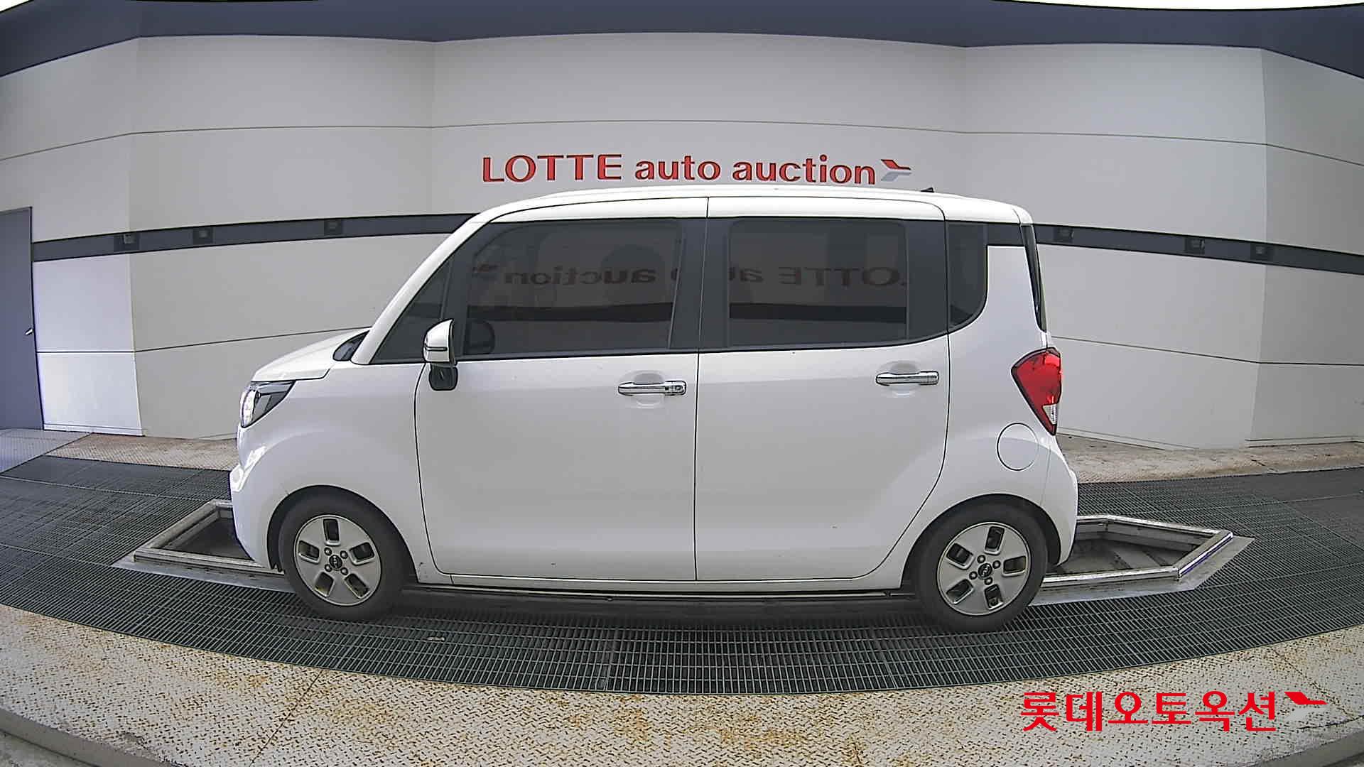 2022 - kia ray