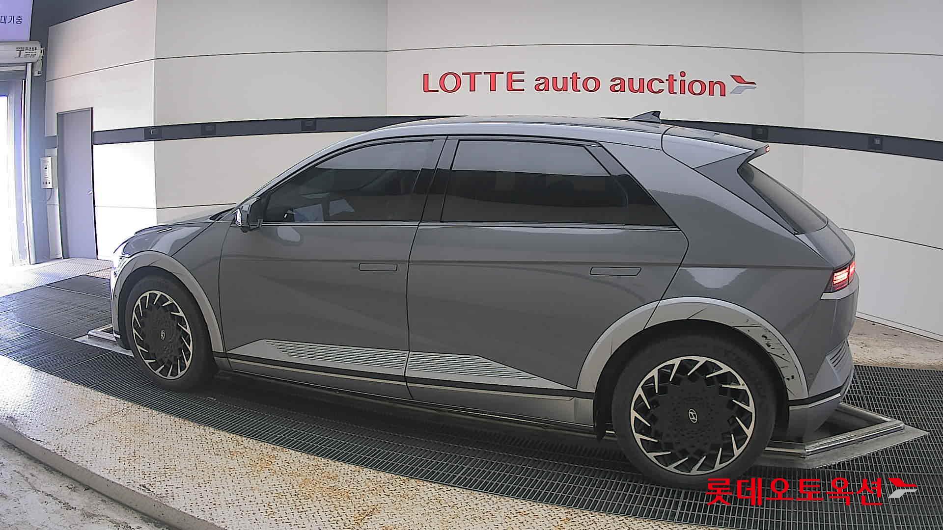2022 - hyundai ioniq