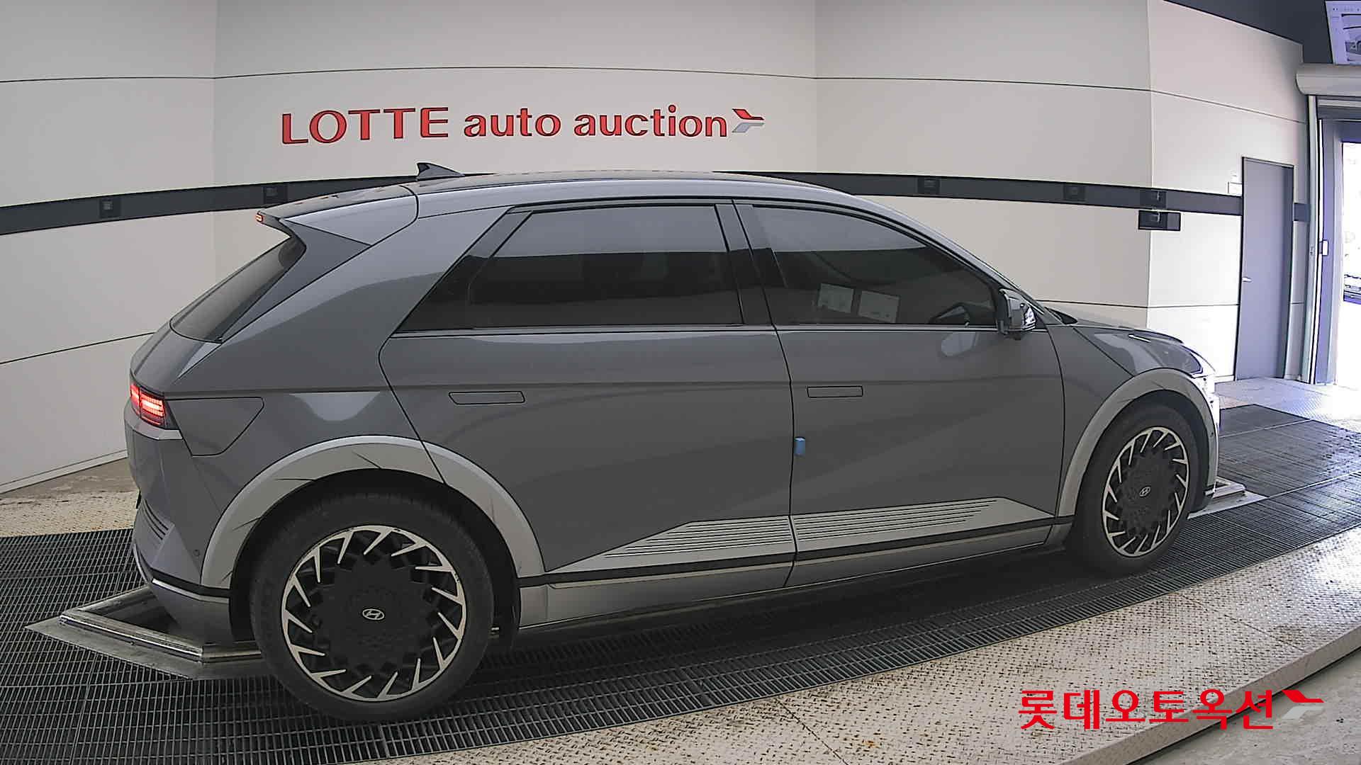 2022 - hyundai ioniq