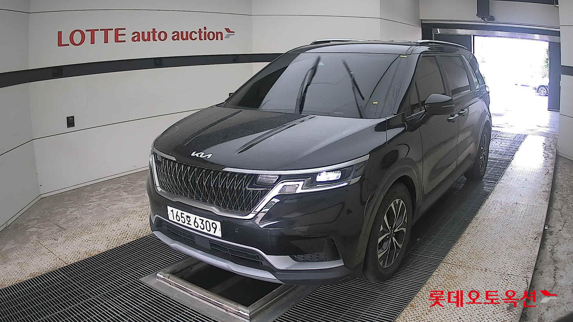 2022 - kia carnival