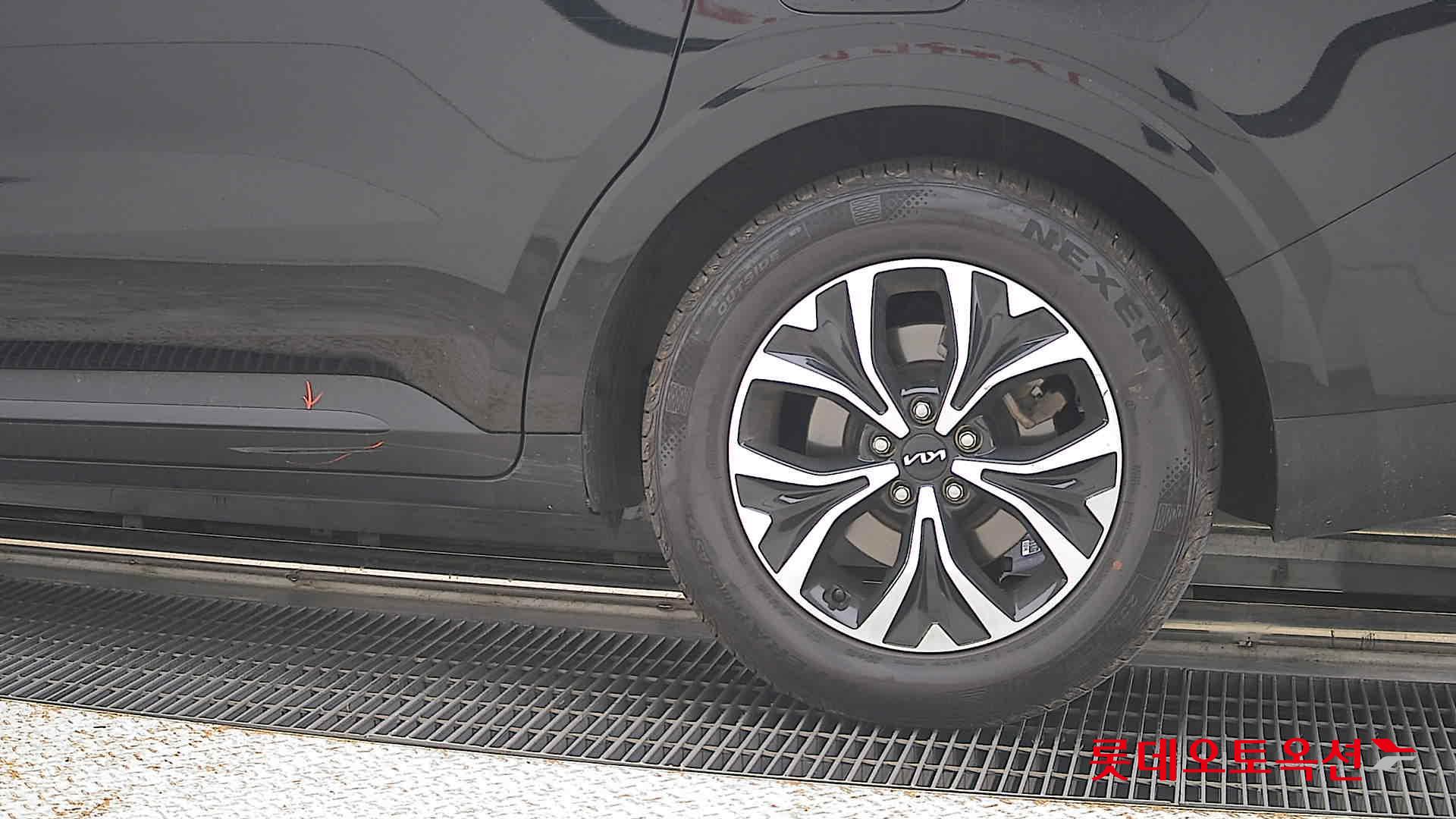2022 - kia carnival