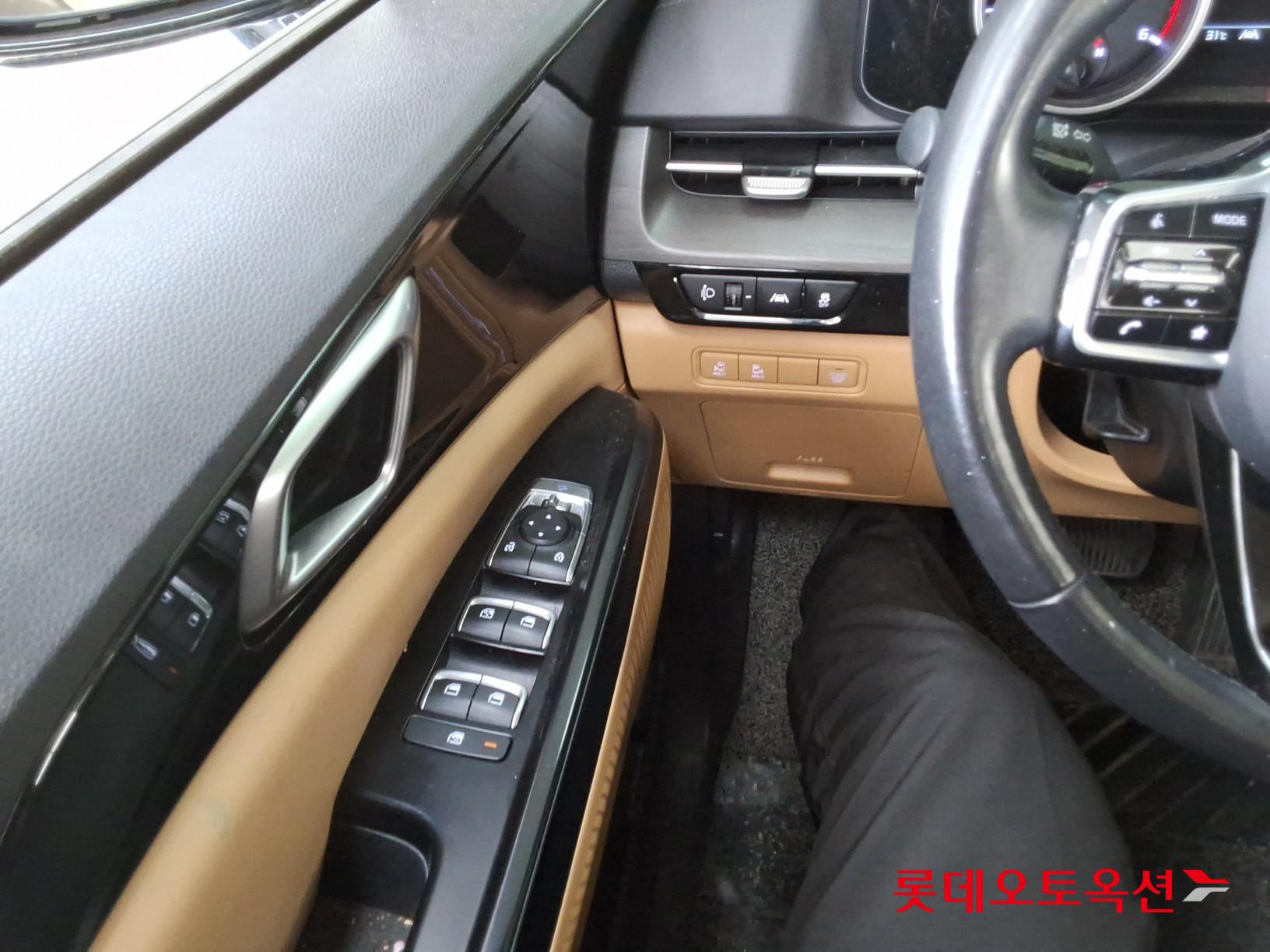 2022 - kia carnival