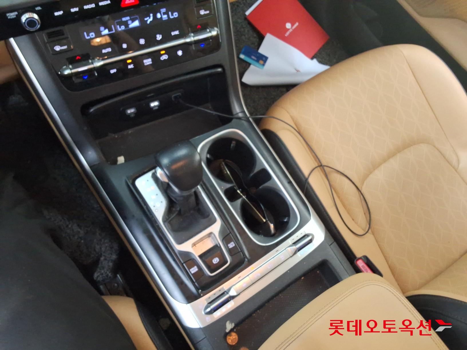 2022 - kia carnival