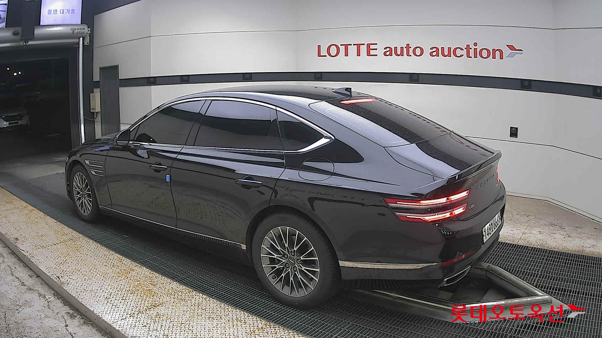 2021 - genesis g80