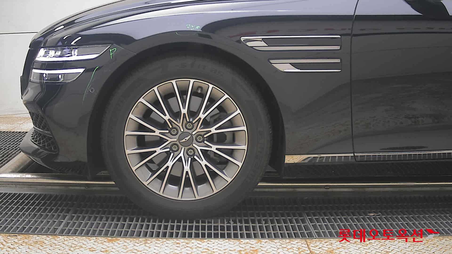 2021 - genesis g80