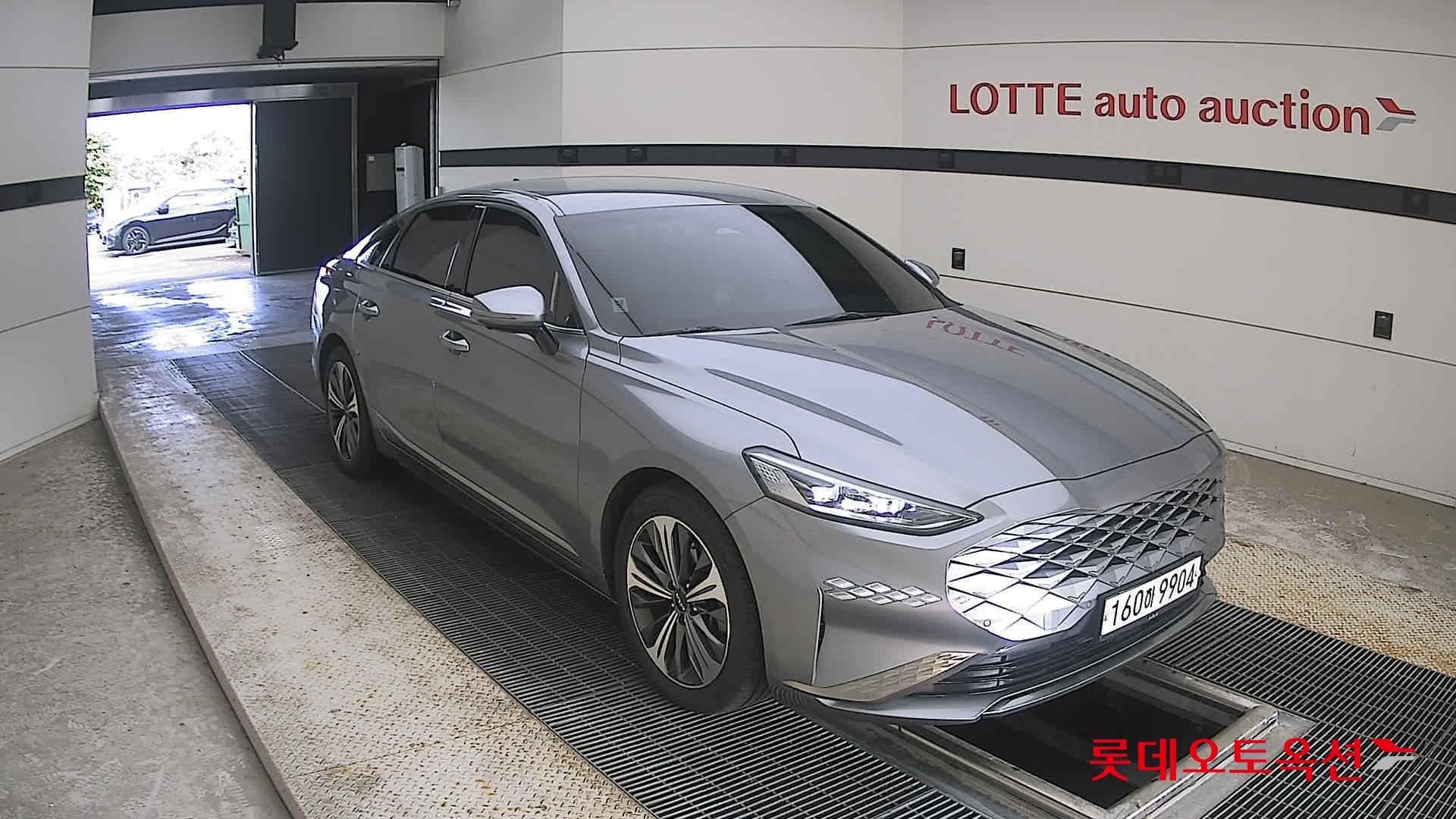 2022 - kia k8