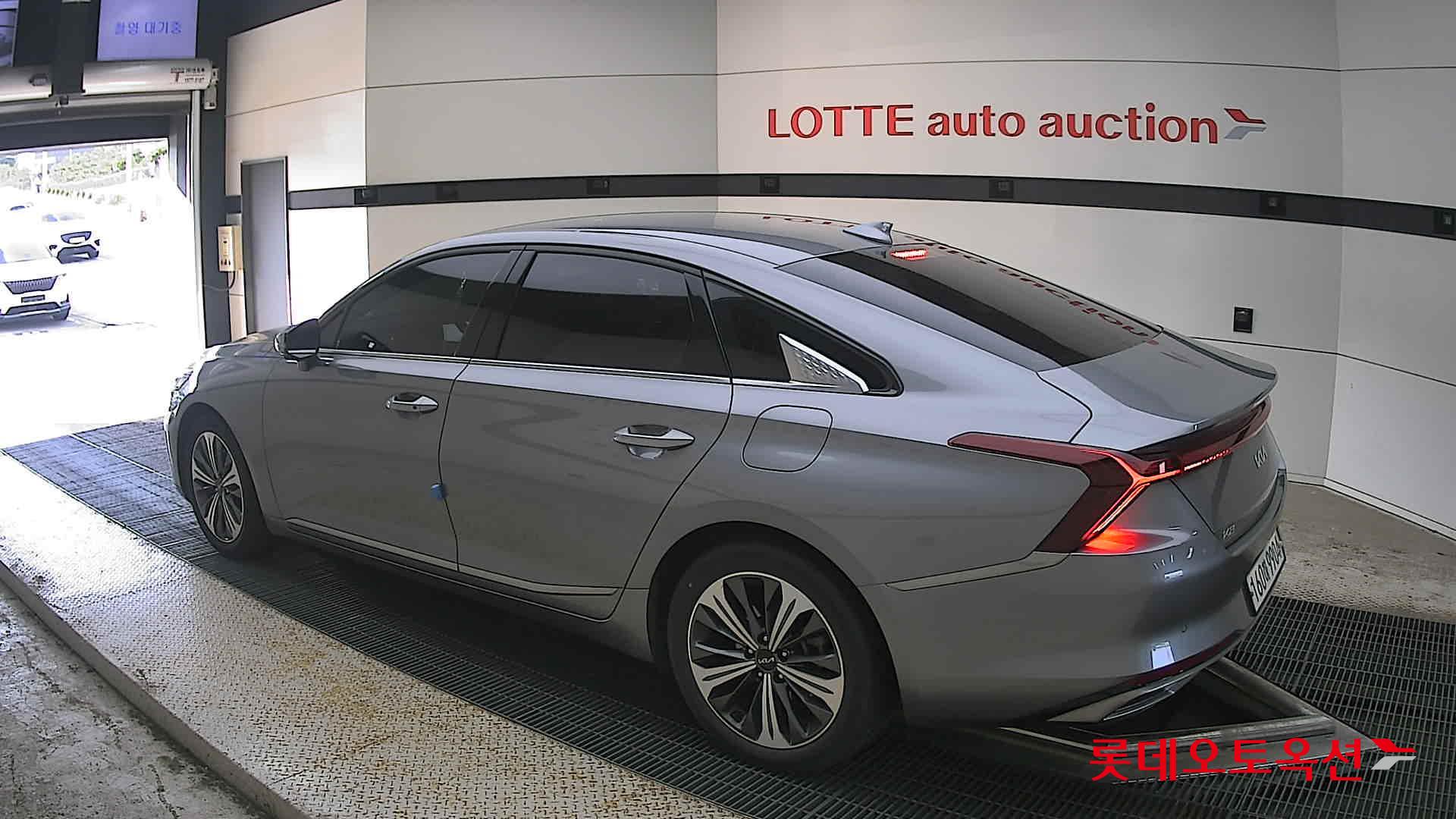 2022 - kia k8