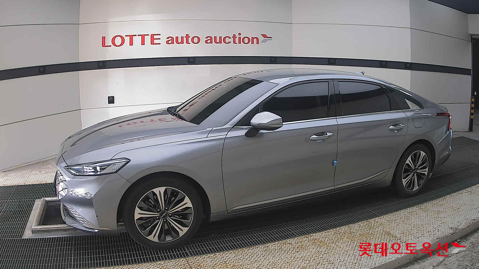 2022 - kia k8