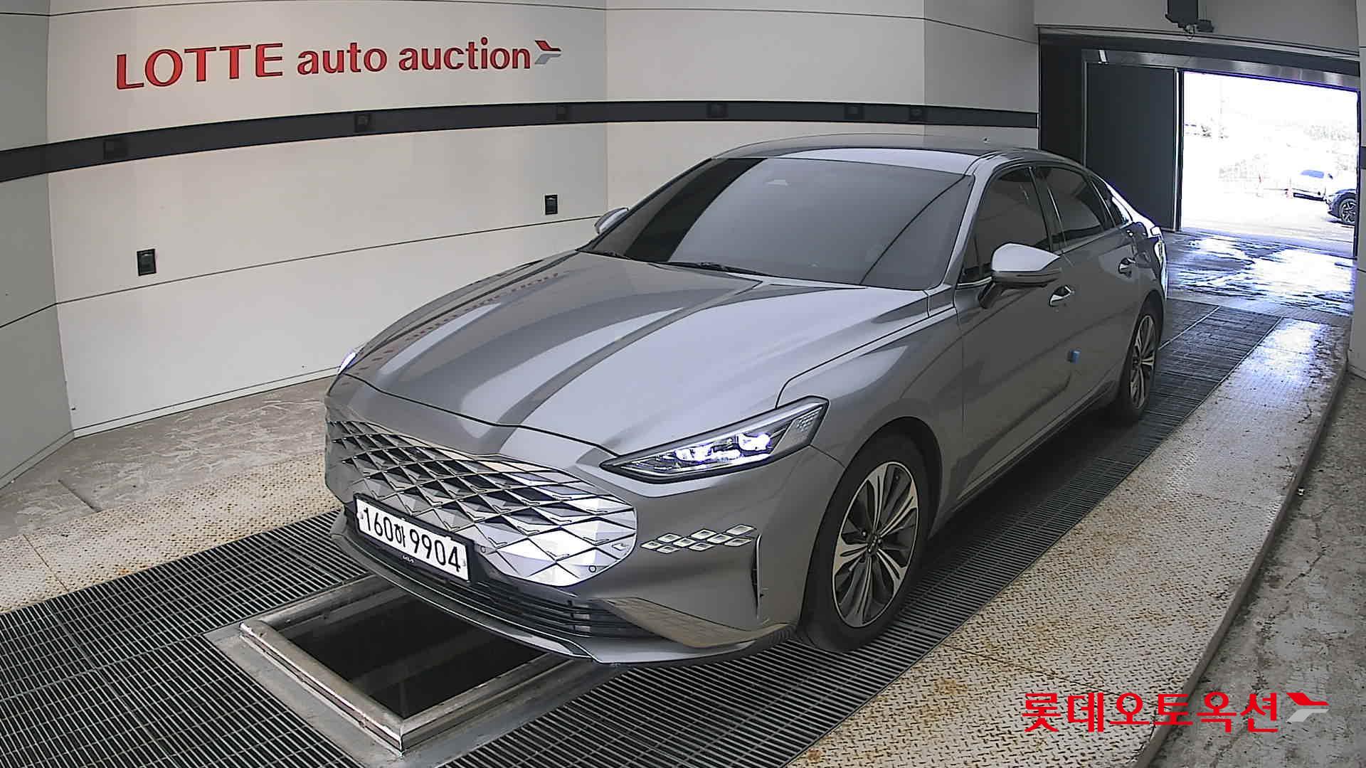 2022 - kia k8
