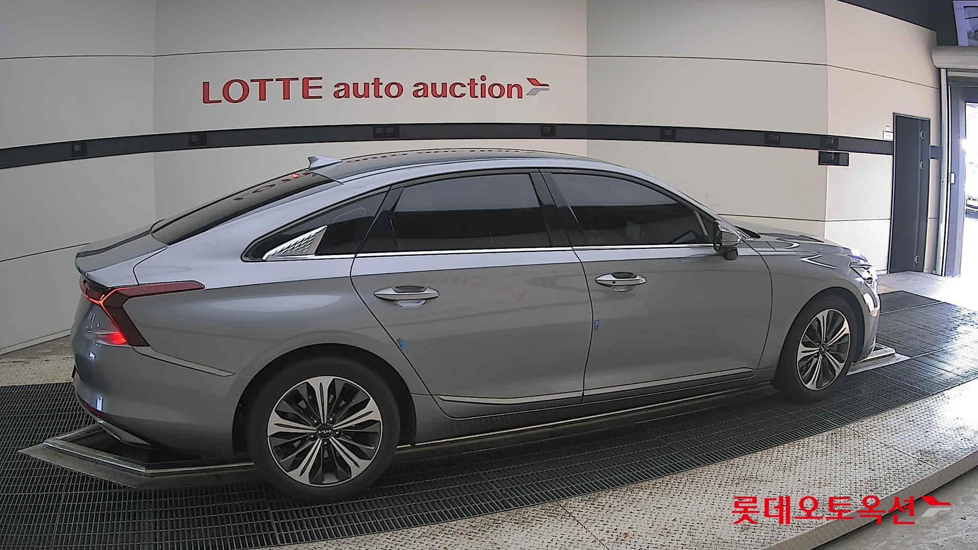 2022 - kia k8