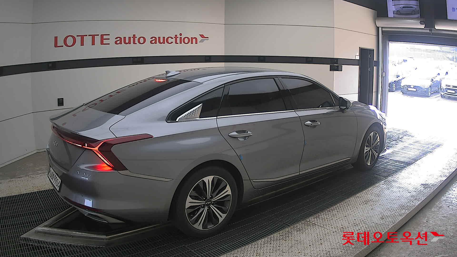 2022 - kia k8