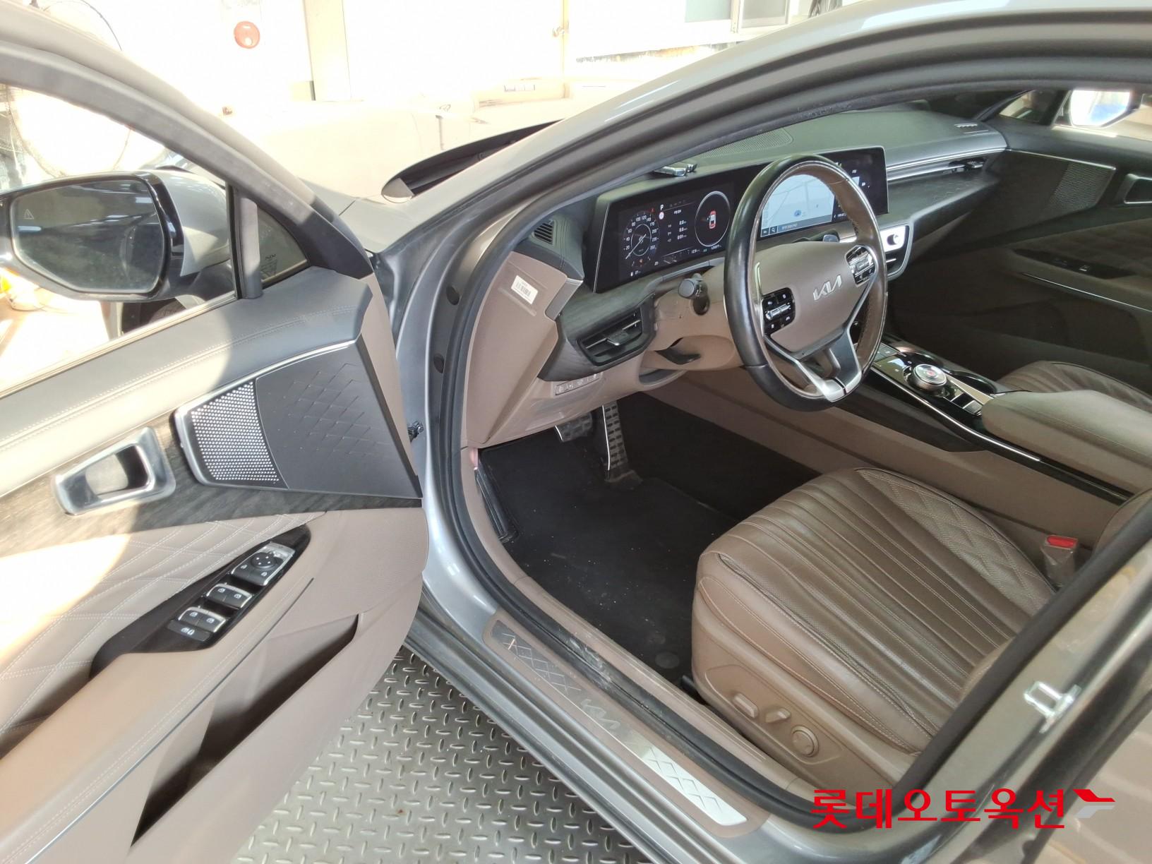 2022 - kia k8