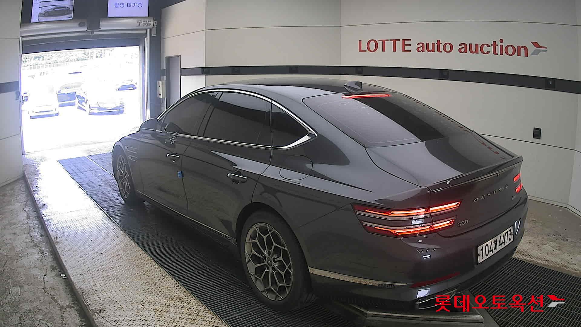 2021 - genesis g80