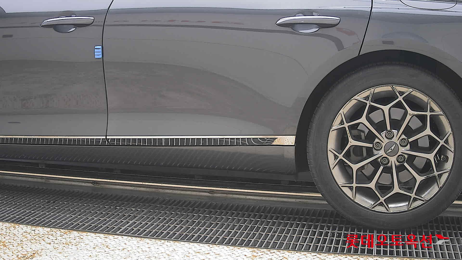 2021 - genesis g80